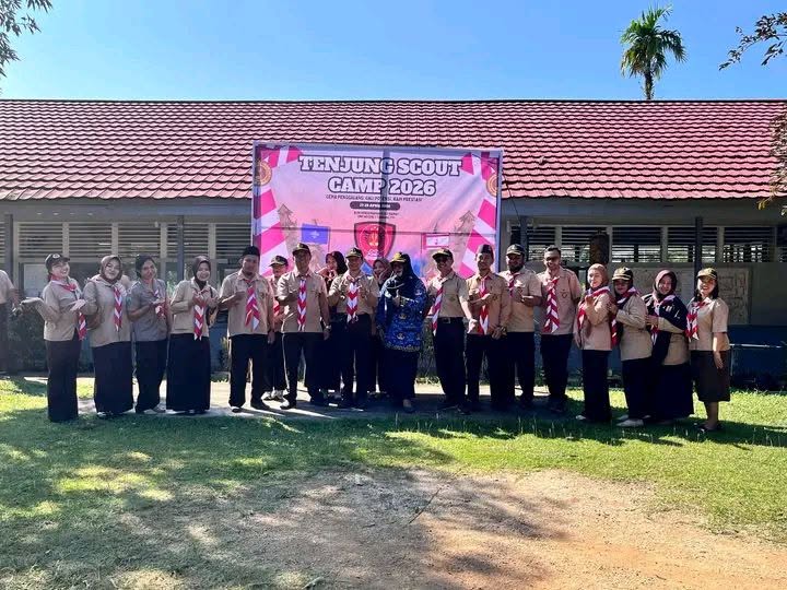 Kegiatan sekolah di halaman